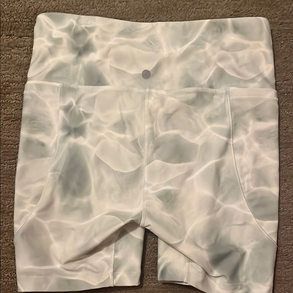Women's White Patterned Shorts - image 3
